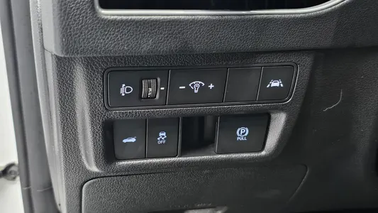 Hyundai (DN8) 2.0 LPG() 2019 18