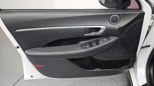 Hyundai (DN8) 2.0 LPG() 2019 24