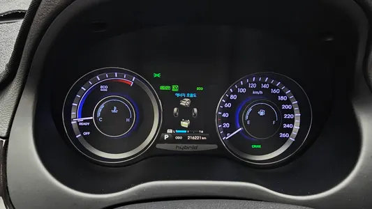 Hyundai HG 2014 8