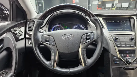 Hyundai HG 2014 13
