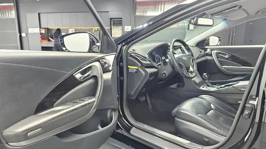 Hyundai HG 2014 10
