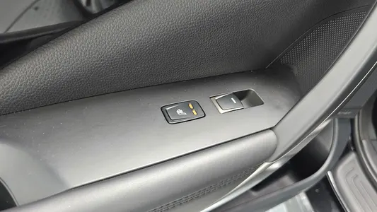 Hyundai HG 2014 19