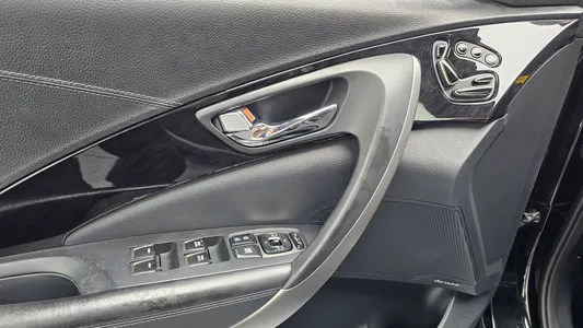 Hyundai HG 2014 29