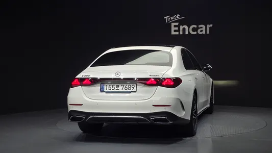 Mercedes-Benz E-Class W214 E300 4MATIC AMG Line 2024 4