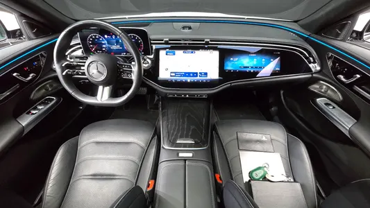 Mercedes-Benz E-Class W214 E300 4MATIC AMG Line 2024 7