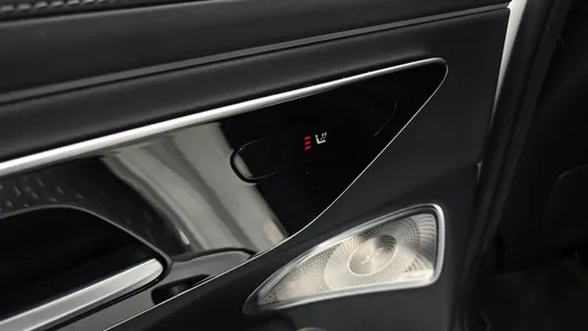 Mercedes-Benz E-Class W214 E300 4MATIC AMG Line 2024 20
