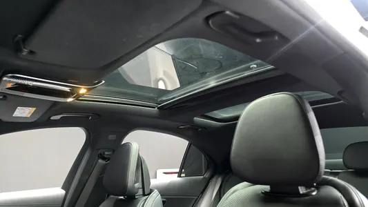Mercedes-Benz E-Class W214 E300 4MATIC AMG Line 2024 19