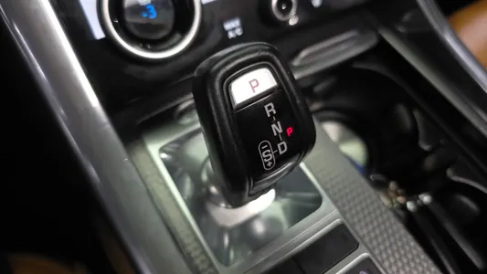 Land Rover 2 3.0 SDV6 HSE 2019 9