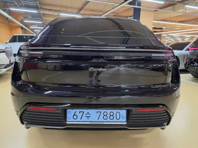 Porsche EV 2026 4