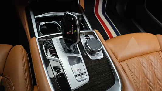 BMW 7 Series (G11) 730d xDrive 2021 9