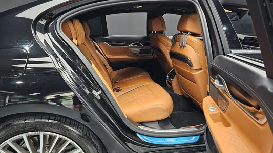 BMW 7 Series (G11) 730d xDrive 2021 12
