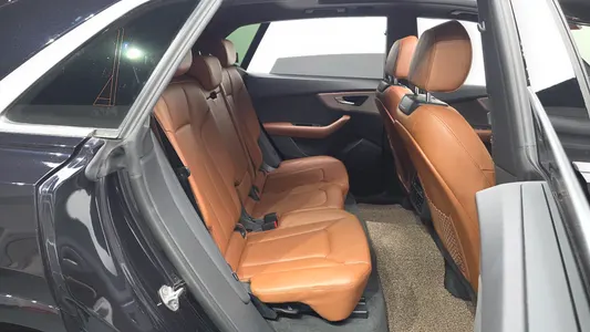 Audi Q8 (4M) 45 TDI 2021 10