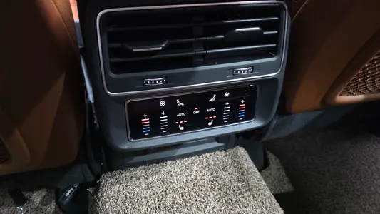 Audi Q8 (4M) 45 TDI 2021 18