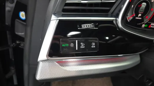 Audi Q8 (4M) 45 TDI 2021 27