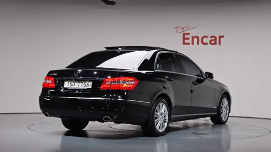 Mercedes-Benz E-Class W212 E300 2012