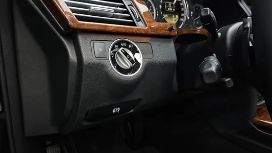 Mercedes-Benz E-Class W212 E300 2012 18