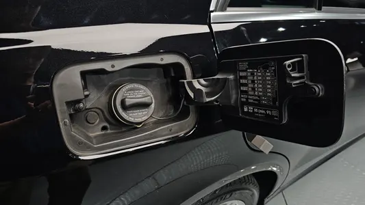 Mercedes-Benz E-Class W212 E300 2012 32