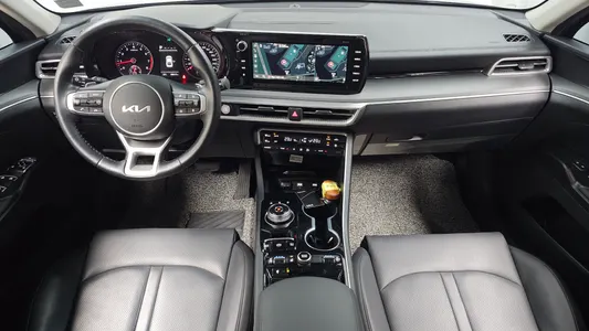 Kia K5 3 2.0 LPI() 2023 7
