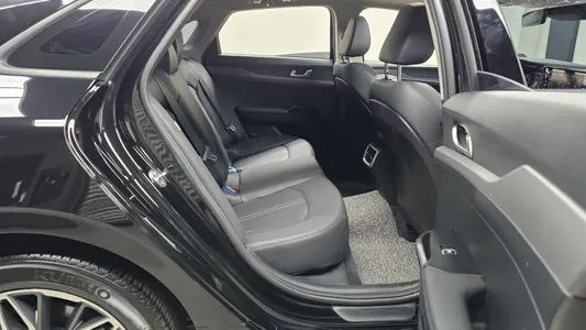 Kia K5 3 2.0 LPI() 2023 10