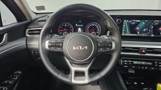 Kia K5 3 2.0 LPI() 2023 12
