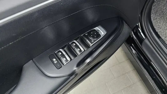 Kia K5 3 2.0 LPI() 2023 19