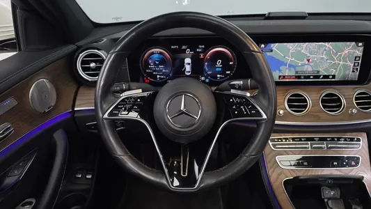 Mercedes-Benz E-Class W213 E300e 4MATIC 2021 14