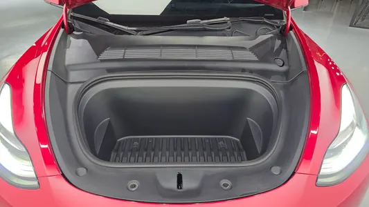 Tesla Y AWD 2022 6