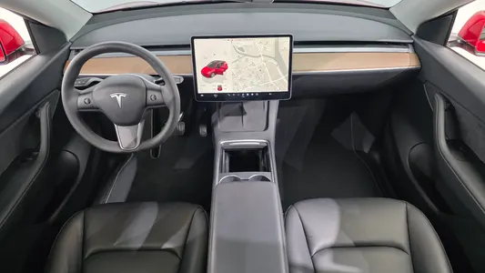 Tesla Y AWD 2022 7