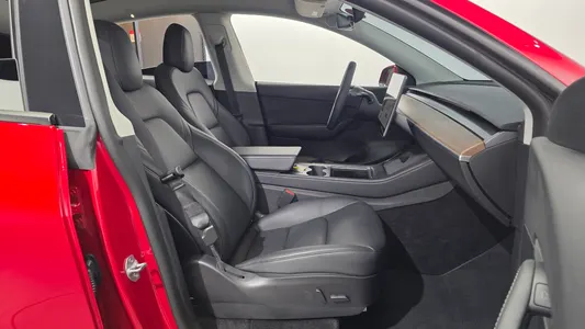 Tesla Y AWD 2022 12