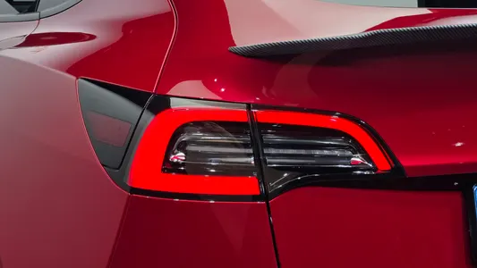 Tesla Y AWD 2022 23