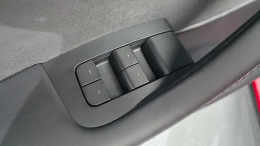 Tesla Y AWD 2022 28
