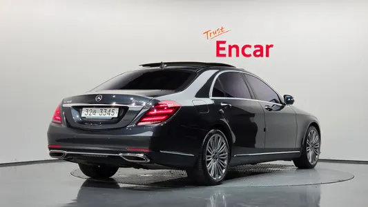 Mercedes-Benz S-Class W222 S560L 4MATIC 2019