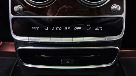 Mercedes-Benz S-Class W222 S560L 4MATIC 2019 31