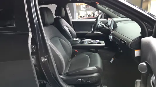 Genesis GV60 2022 11