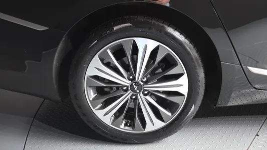 Kia K8 2023 5