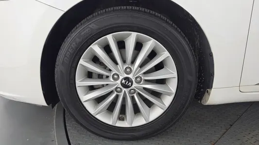 Kia K7 3.0 LPI () 2016 5