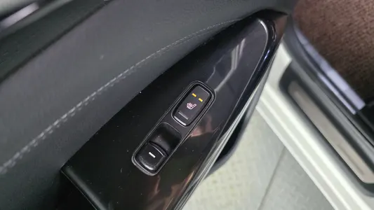 Kia K7 3.0 LPI () 2016 18
