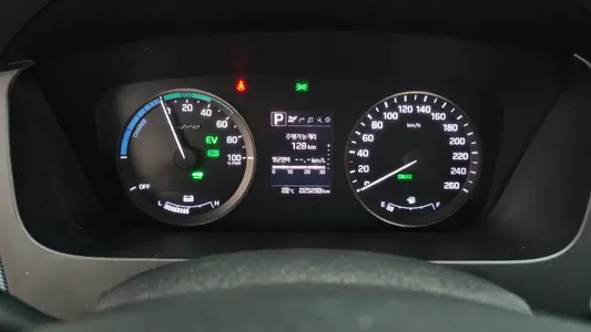 Hyundai LF 2.0 HEV 2015 8