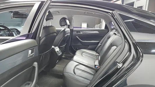 Hyundai LF 2.0 HEV 2015 12