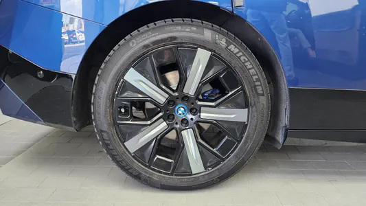 BMW iX xDrive50 2023 5