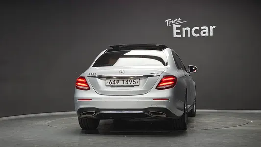 Mercedes-Benz E-Class W213 E300 4MATIC AMG Line 2017 4