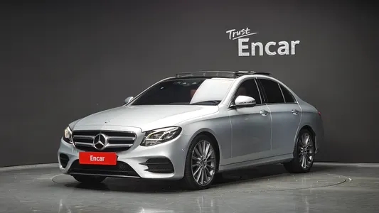 Mercedes-Benz E-Class W213 E300 4MATIC AMG Line 2017