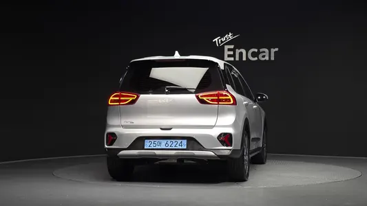 Kia 니로 플러스 2022 4