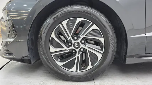 Hyundai (DN8) 2024 5