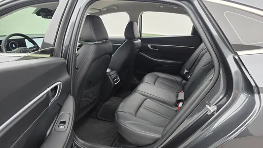 Hyundai (DN8) 2024 26