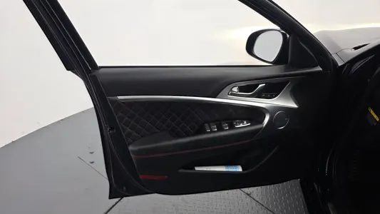 Genesis G70 3.3T AWD 2019 24