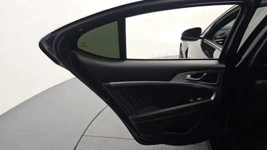 Genesis G70 3.3T AWD 2019 25