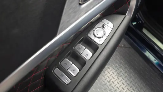 Genesis G70 3.3T AWD 2019 29