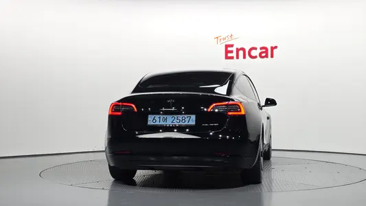 Tesla 3 AWD 2021 4