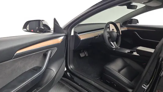 Tesla 3 AWD 2021 10